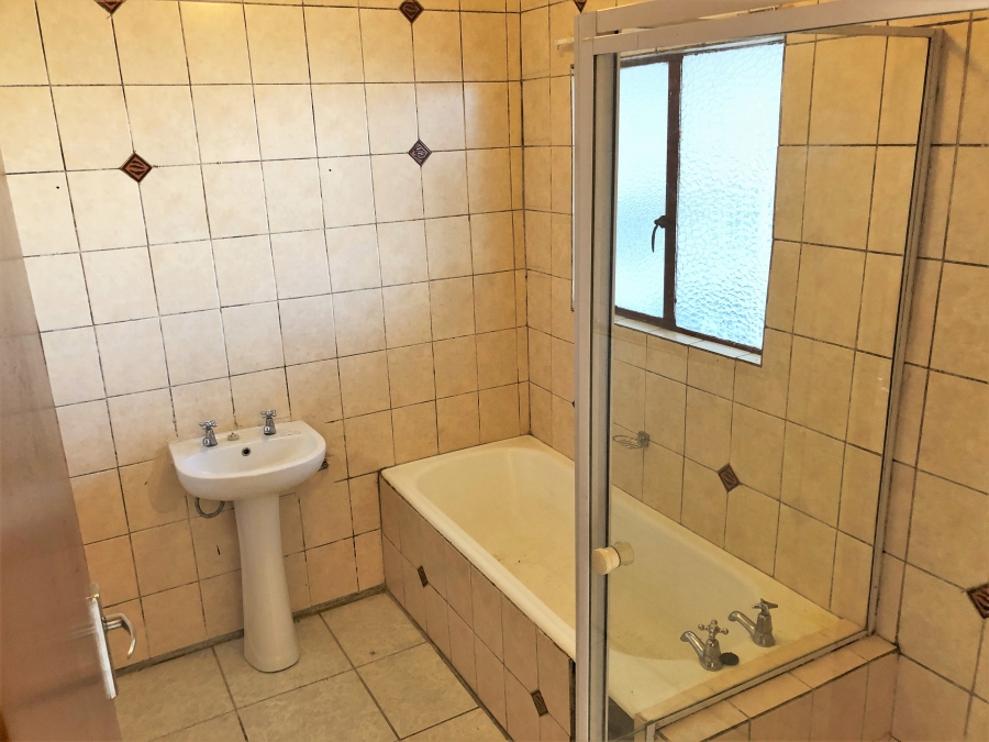 2 Bedroom Property for Sale in Southernwood Eastern Cape
